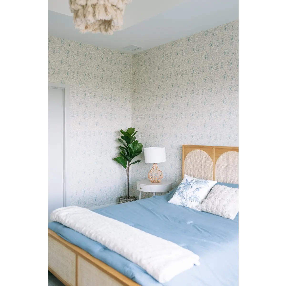 Austen Wallpaper - Botanical Tulips Drawings - by Of Lilies and Fields - Loomwell Home Goods