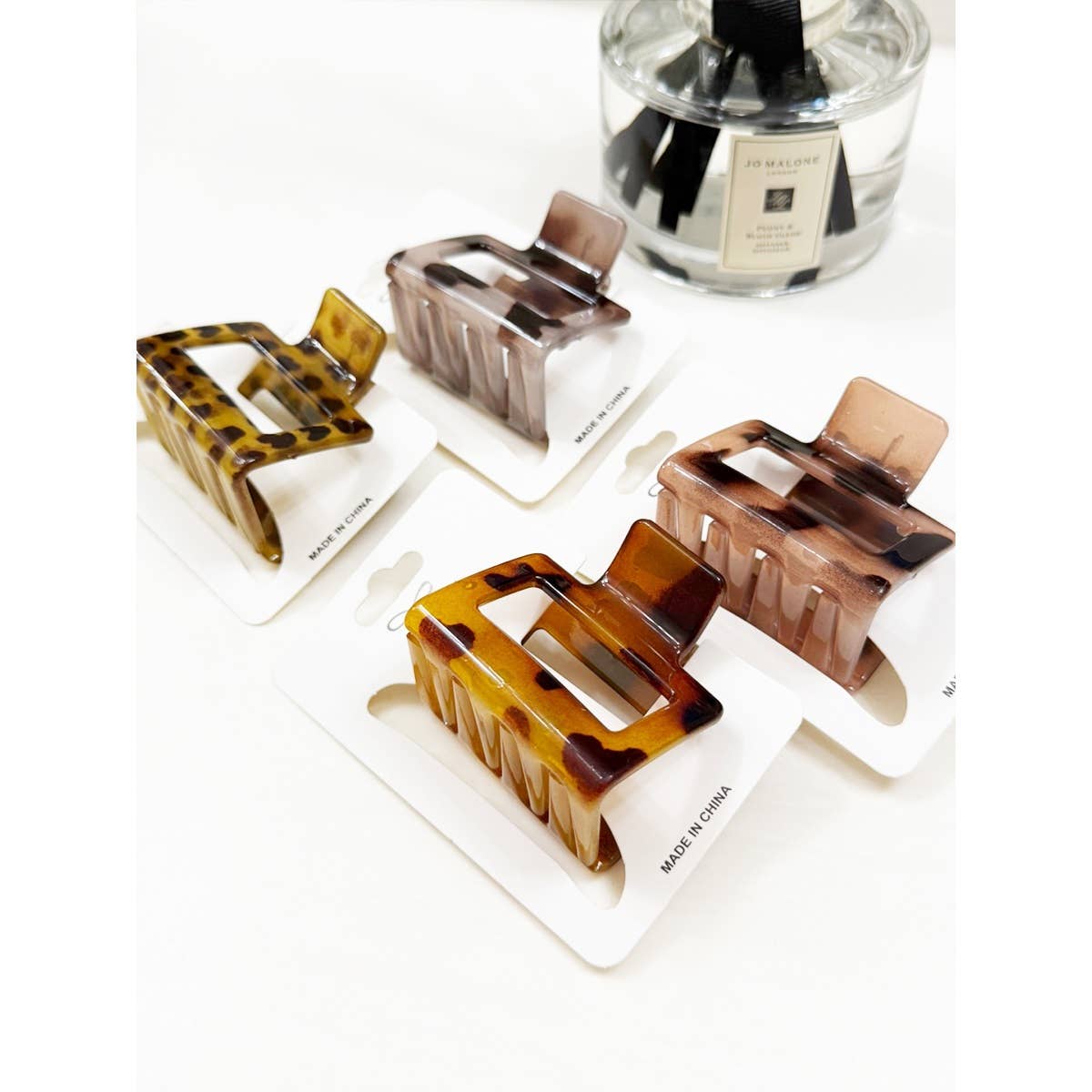 Medium Tortoise Hair Claw Clips - Love and Repeat