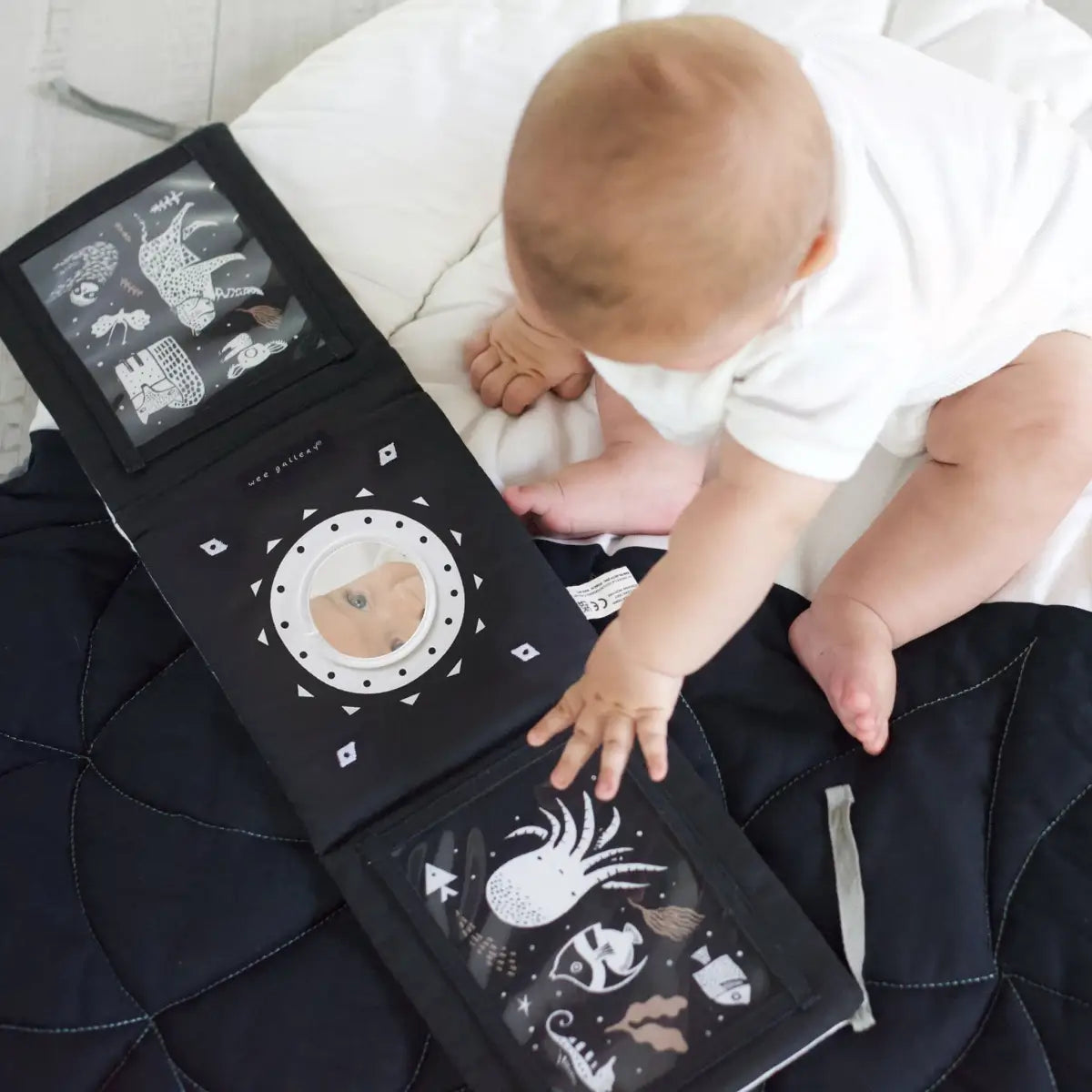Baby Toy Gift - Tummy Time Gallery with Mirror - Wee Gallery