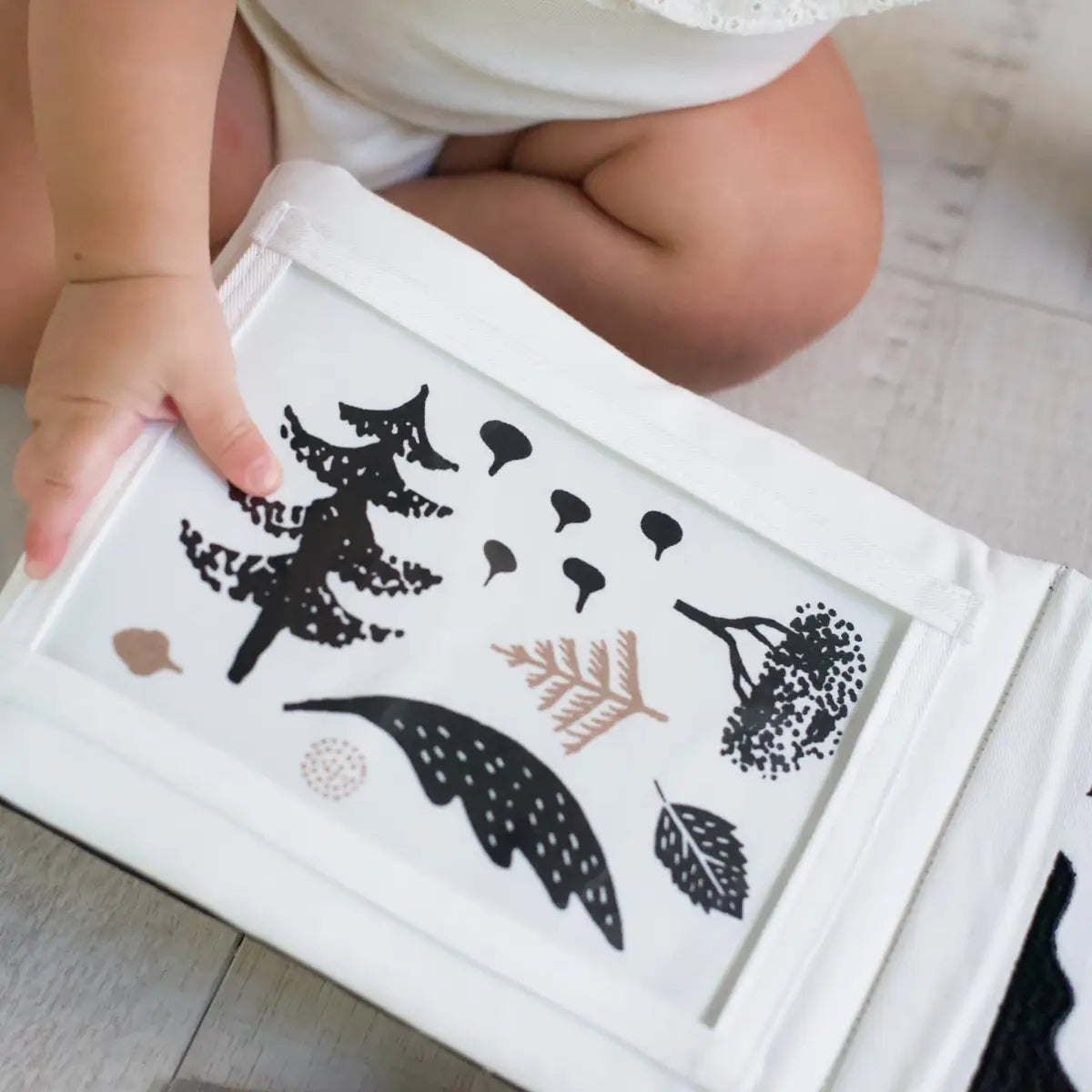 Baby Toy Gift - Tummy Time Gallery with Mirror - Wee Gallery