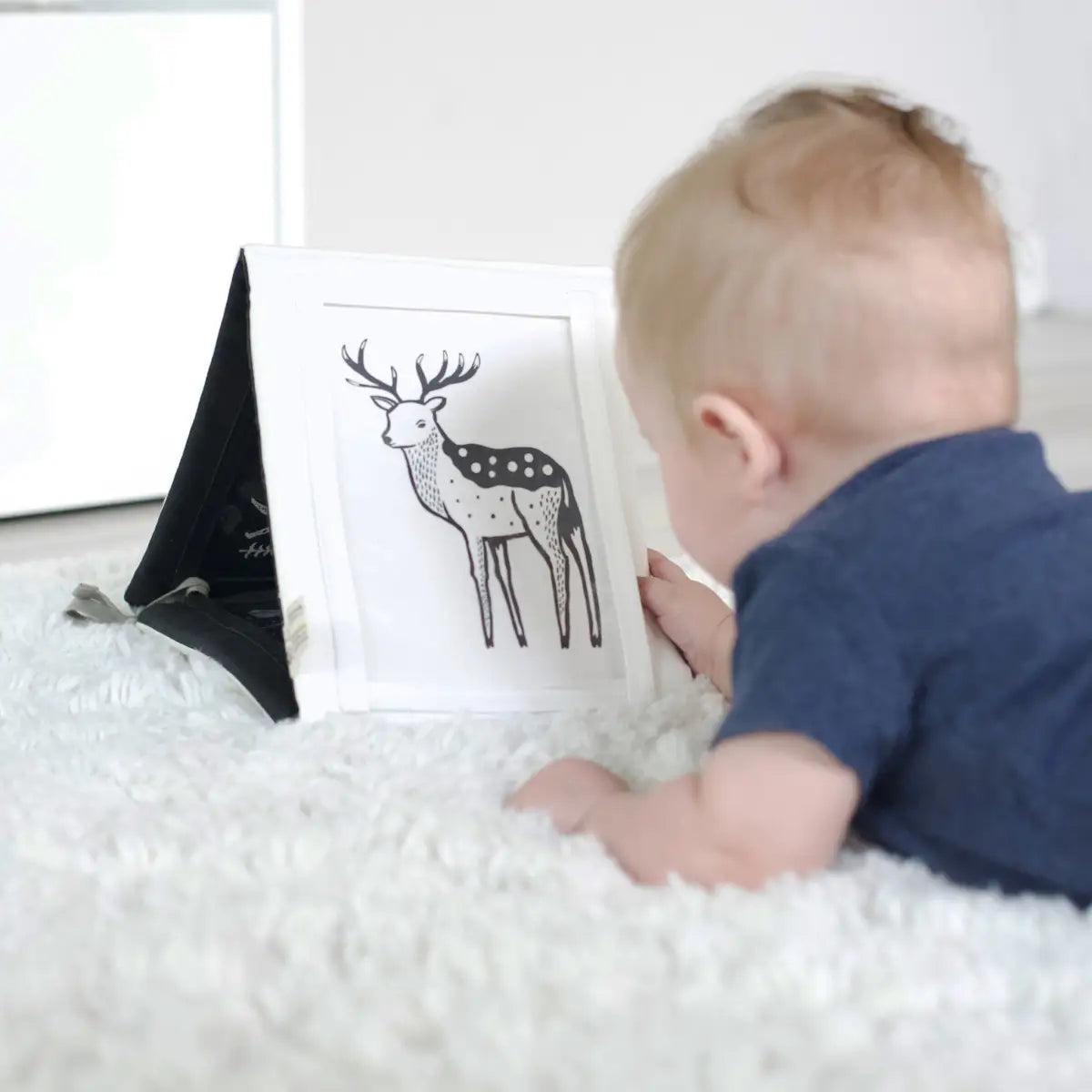 Baby Toy Gift - Tummy Time Gallery with Mirror - Wee Gallery