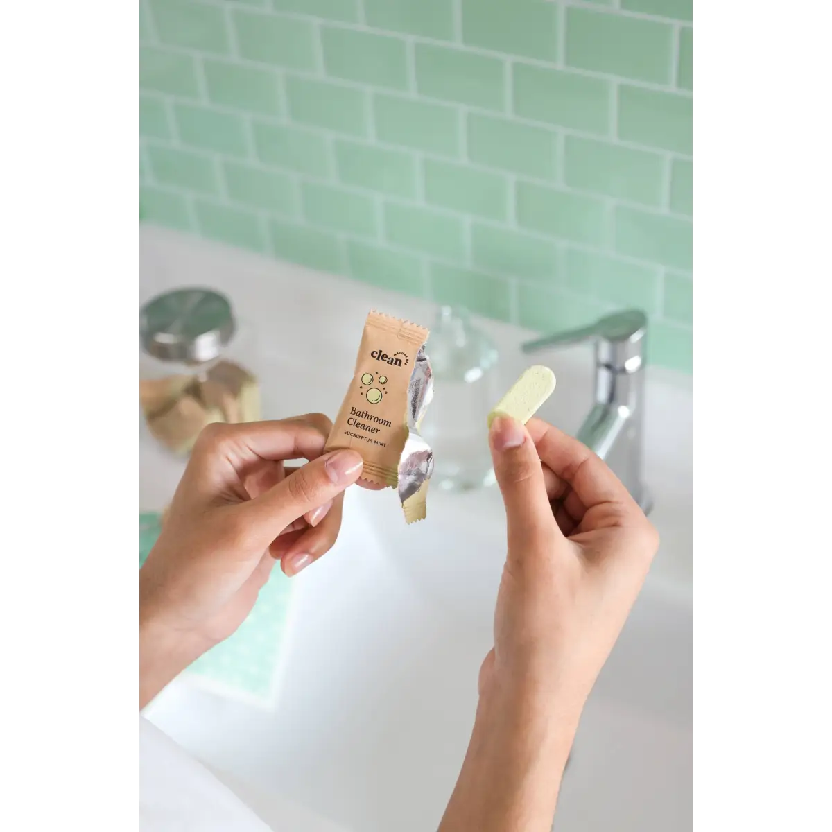 Bathroom Cleaner - Concentrate Refill Tablet - Eucalyptus Mint - NATURE BEE