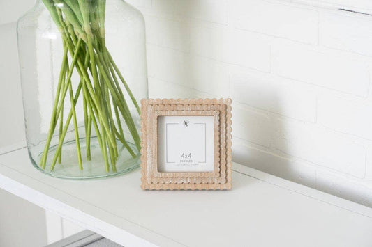 Natural Scallop Wood Photo Frame - 6x6x1 (4x4 picture)