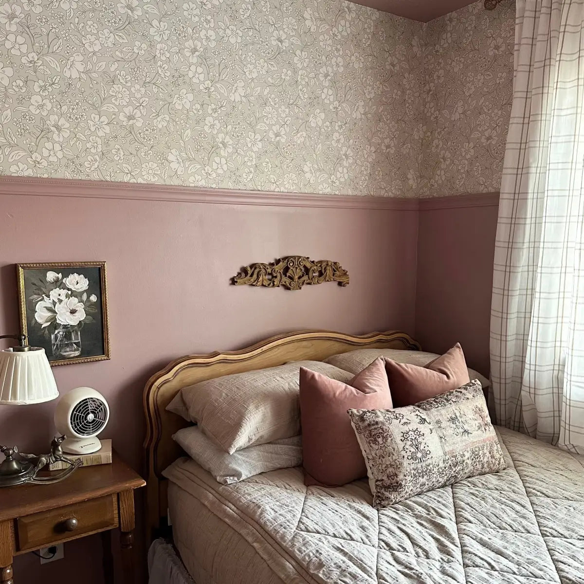 Beatrice Wallpaper - Bold Detailed Flowers - by Daphne and Sage - Loomwell Home Goods