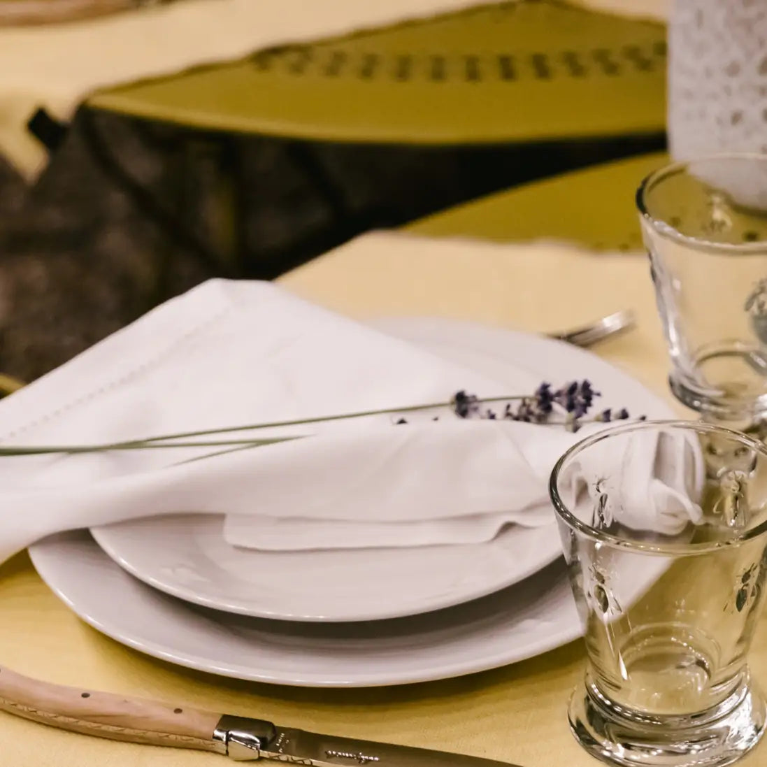 Bee Ceramic Dinner Plate Set- 4 - La Rochere NA