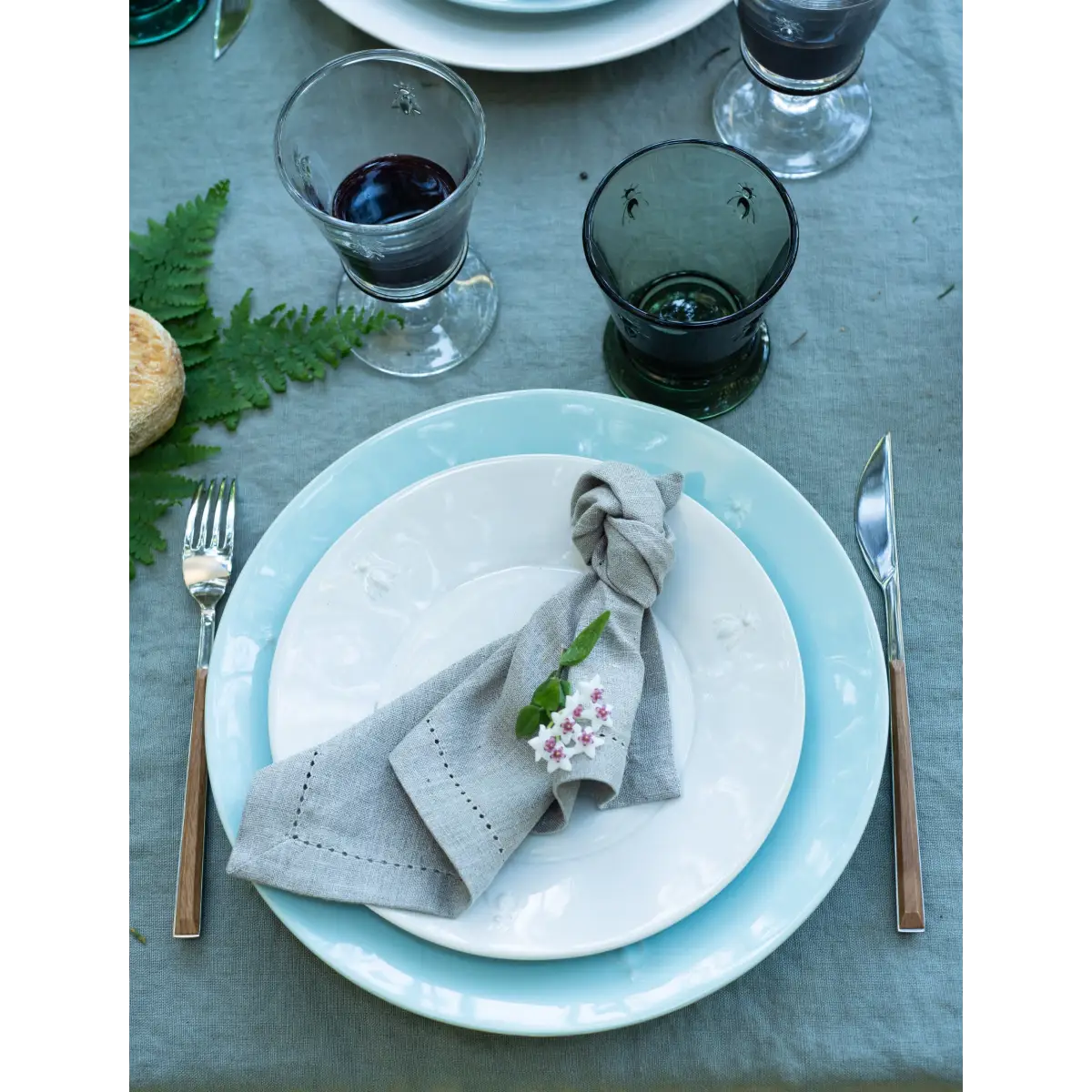 Bee Ceramic Dinner Plates - Ecru - Set of 4 - Ecru - La Rochere