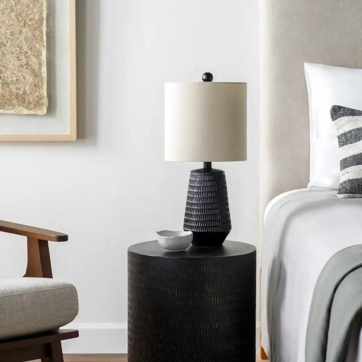 Berehomet Table Lamp - 21’’H x 10’’W x 10’’D - Boutique Rugs