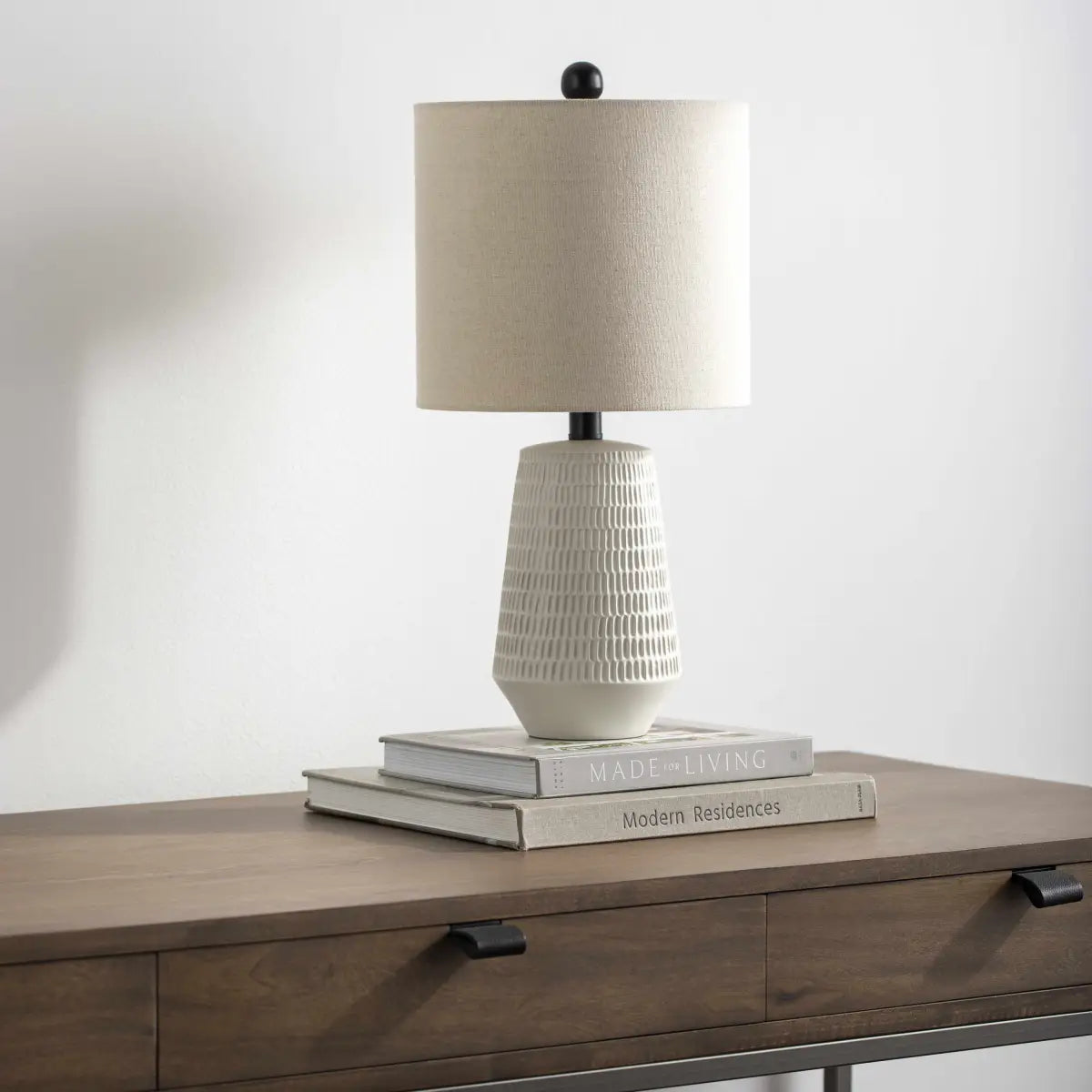 Berehomet Table Lamp - 21’’H x 10’’W x 10’’D - Boutique Rugs