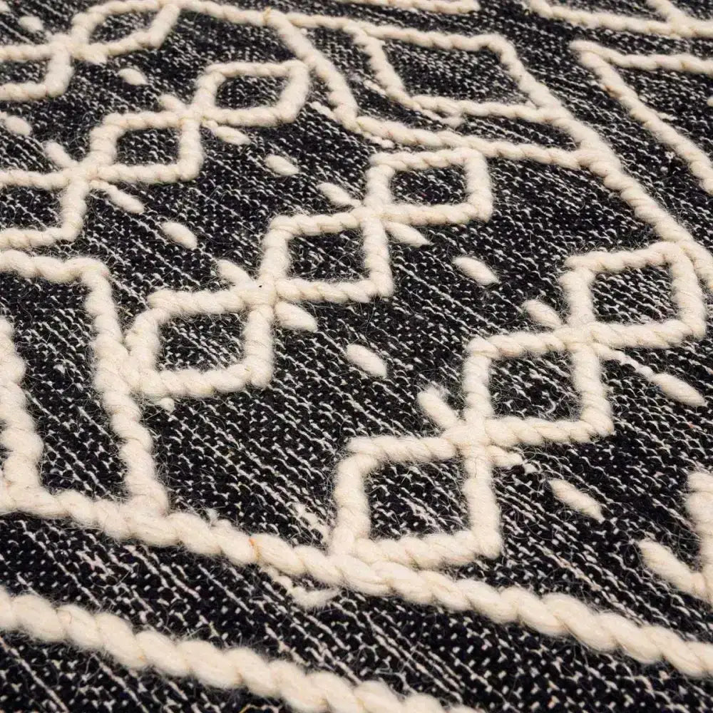 Black Cream Diamond Area Rug - 2’ x 3’ Rectangle - Boutique Rugs
