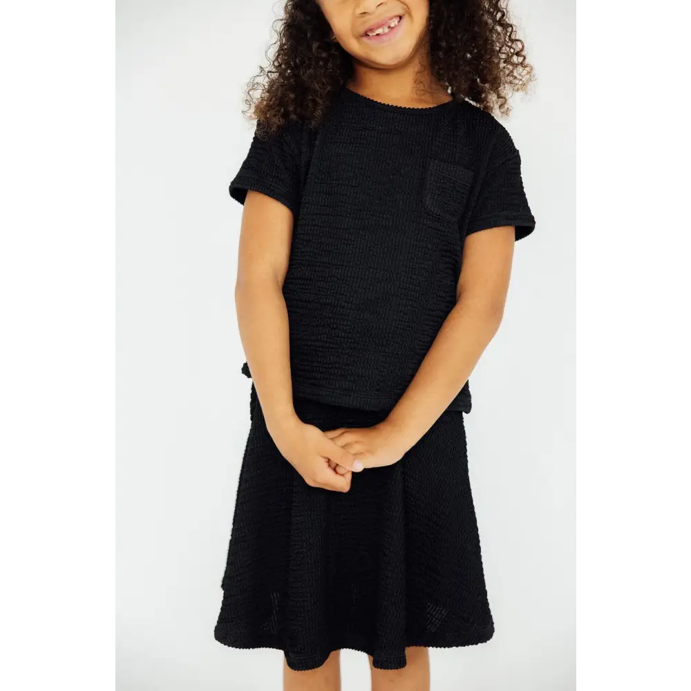 Black Scrunchy Pocket Tee - Mila & Rose ®