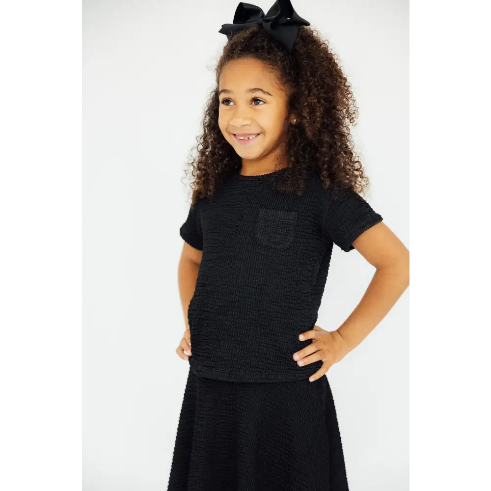 Black Scrunchy Pocket Tee - Mila & Rose ®