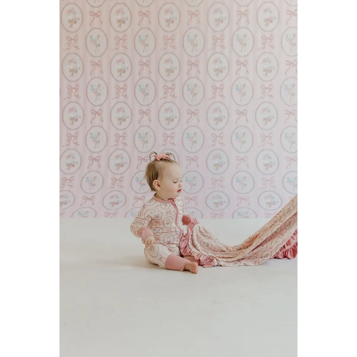 Blaire Wallpaper - Bouquets and Bows in Frames - by In My Jammers - Loomwell Home Goods