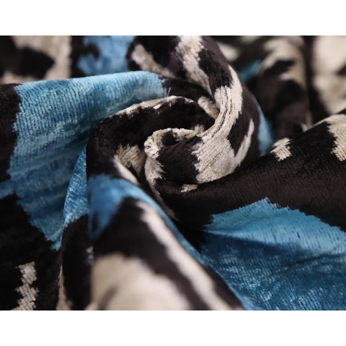 Blue Black Geometric Silk Velvet Pillow – 20x20 Handmade Ikat Throw Cushion - Canvello