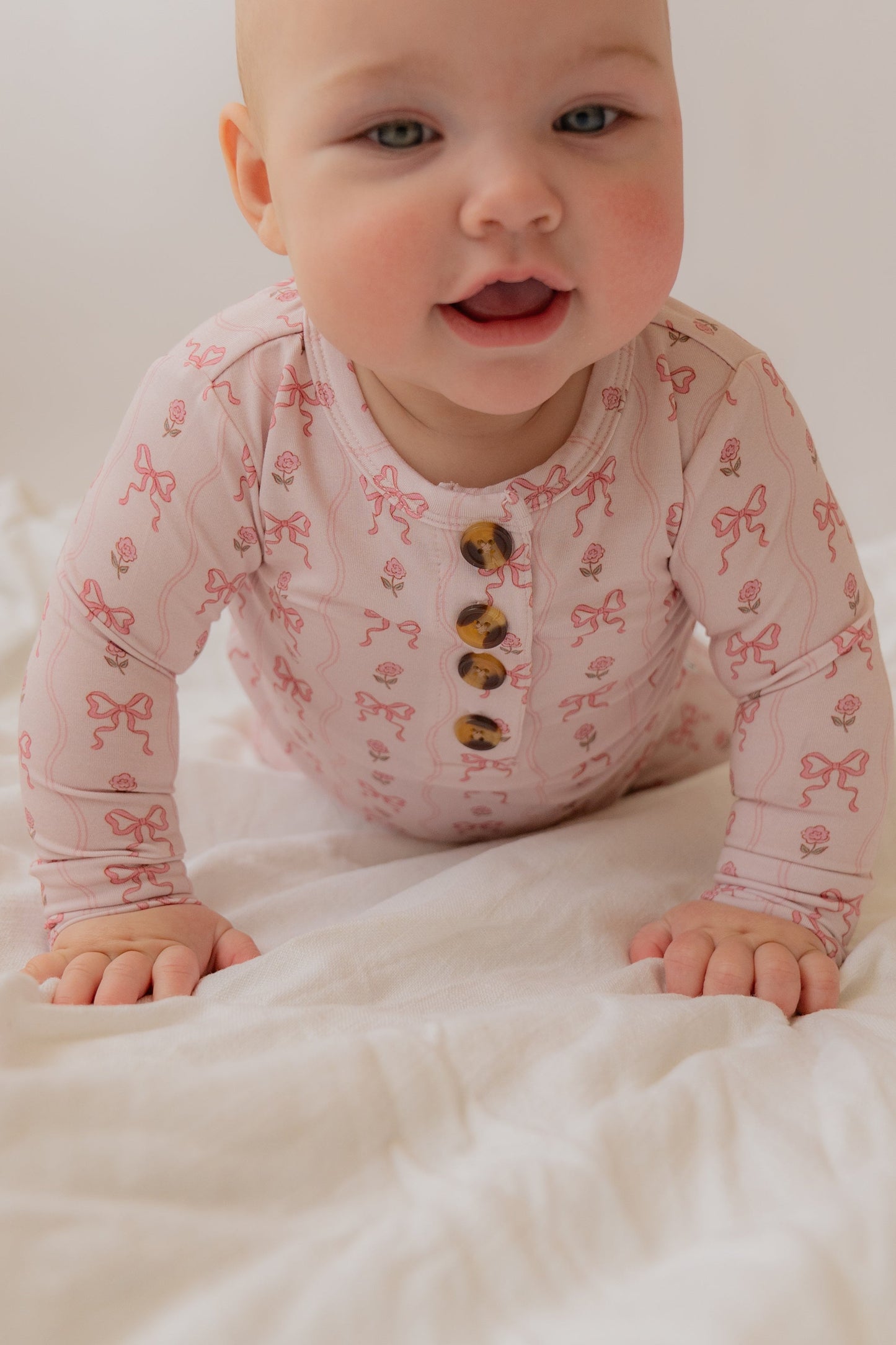 Conjunto de bebé - Top + Pantalones - Lazos