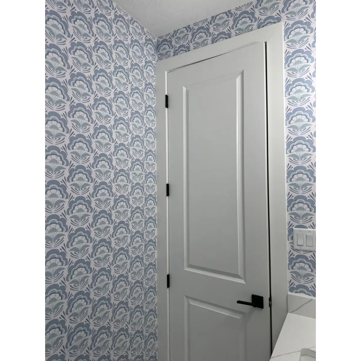 Brynn Wallpaper - Bold Scalloped Flowers - by Hufton Studio - Loomwell Home Goods