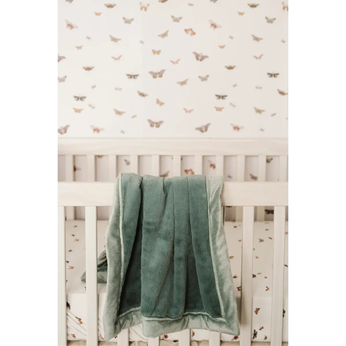 Butterfly Wallpaper - Butterflies in Flight for Baby - by Saranoni - Loomwell Home Goods