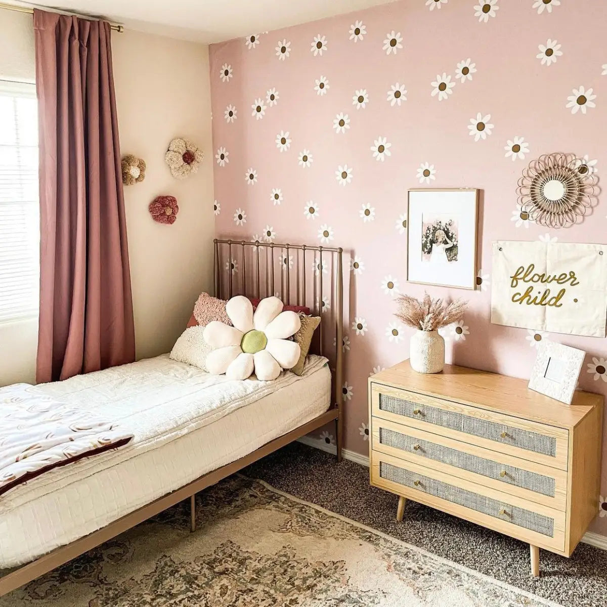 Camilla Wallpaper - Modern Pink Daisies - Loomwell Home Goods