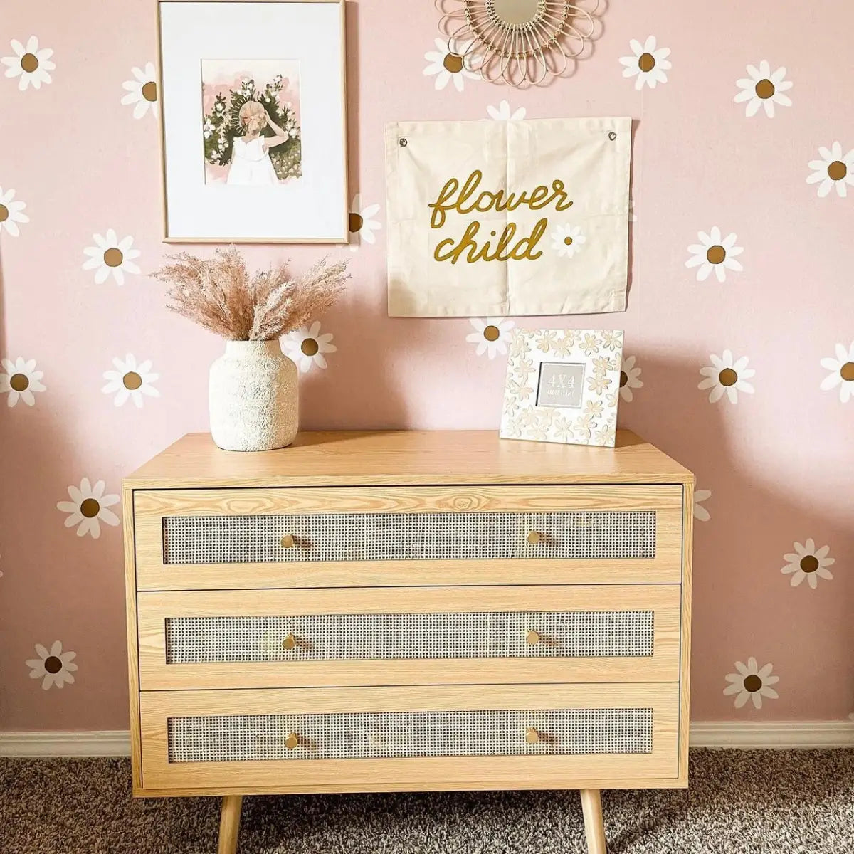 Camilla Wallpaper - Modern Pink Daisies - Loomwell Home Goods