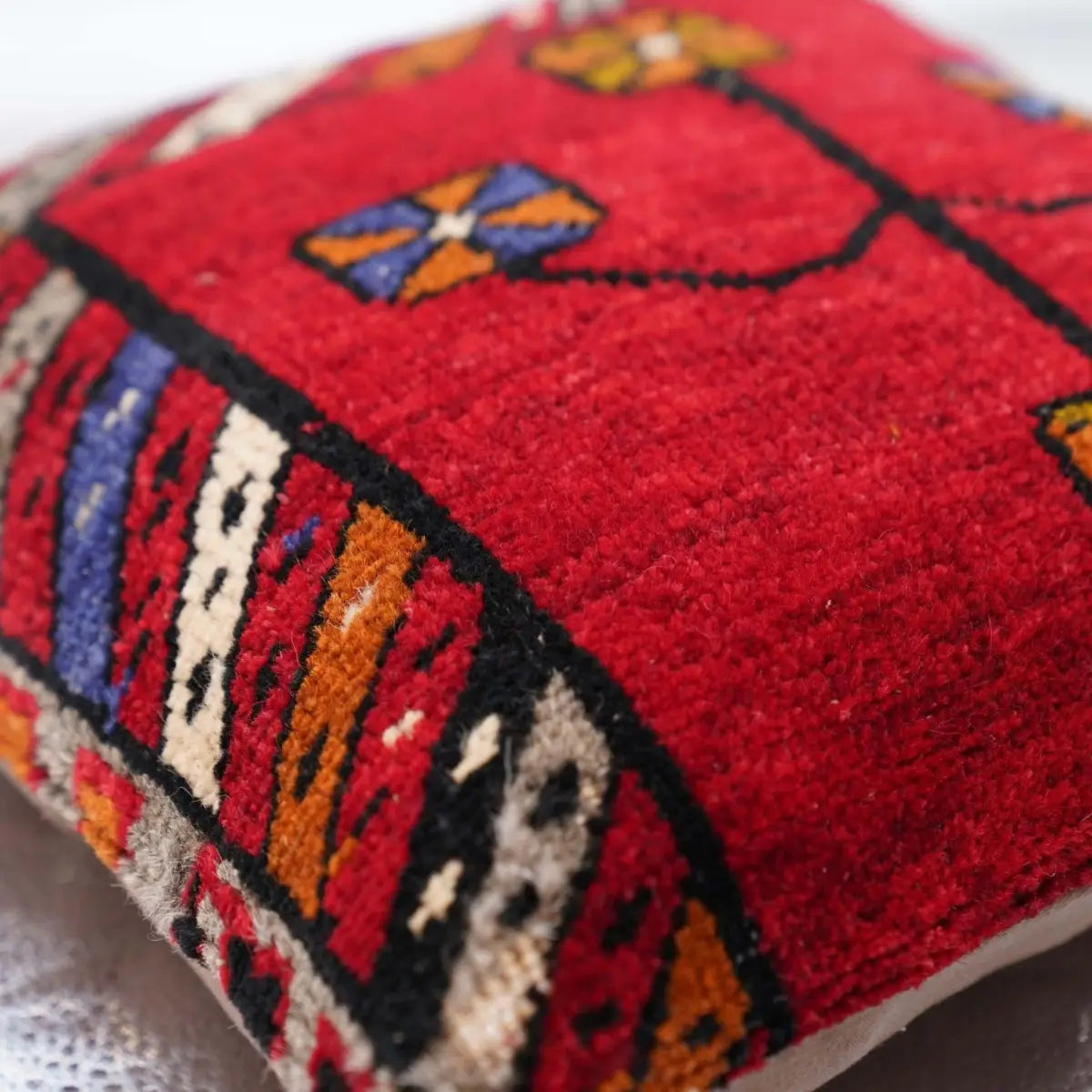 Canvello Antique Handmade Rug Red Cushions - 14’’x14’’ - Canvello