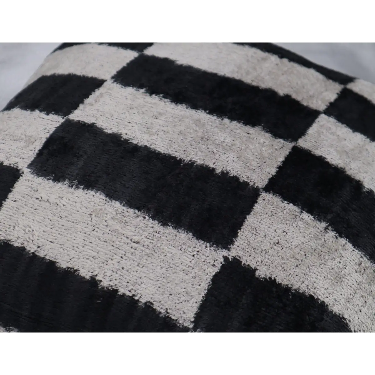 Canvello Decorative Black And White Lumbar Pillow | 16 x 16 in (40 x 40 cm) - Canvello