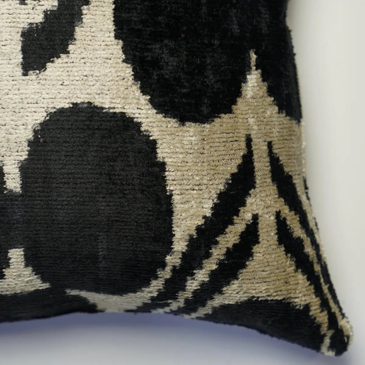 Canvello Decorative Black And White Throw Pillow - 24’’x24’’ - Canvello