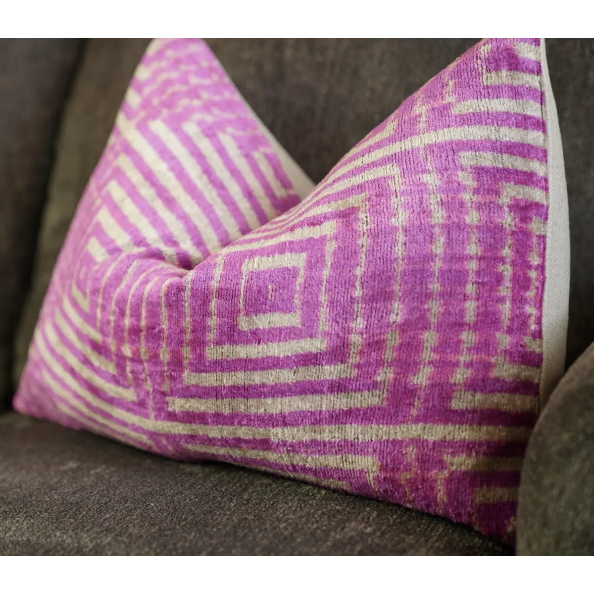 Canvello Decorative Pink Velvet Cushions | 16 x 24 in (40 x 60 cm) - Canvello
