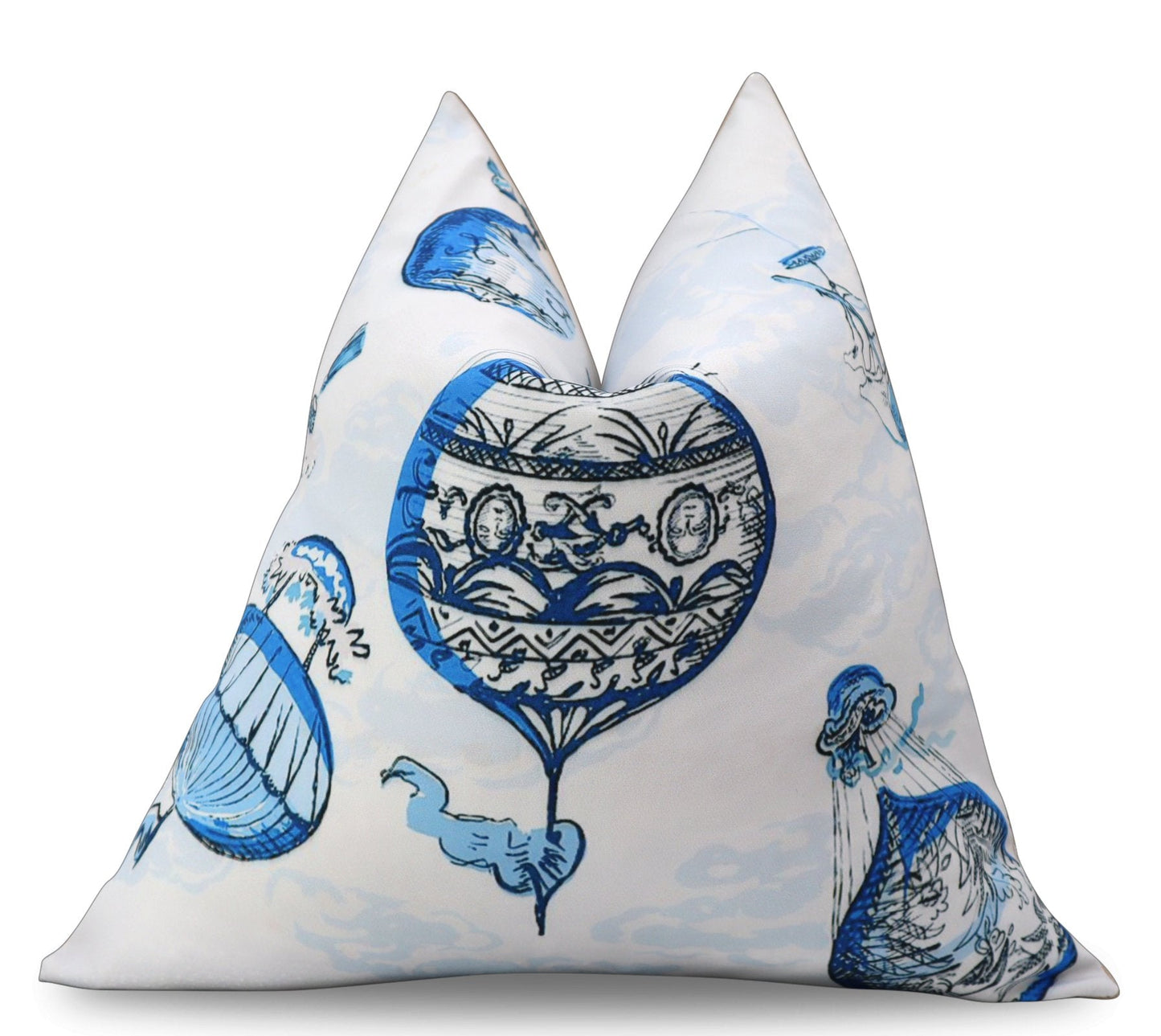 Almohada decorativa de seda con estampado azul Elegance in Bloom de Canvello