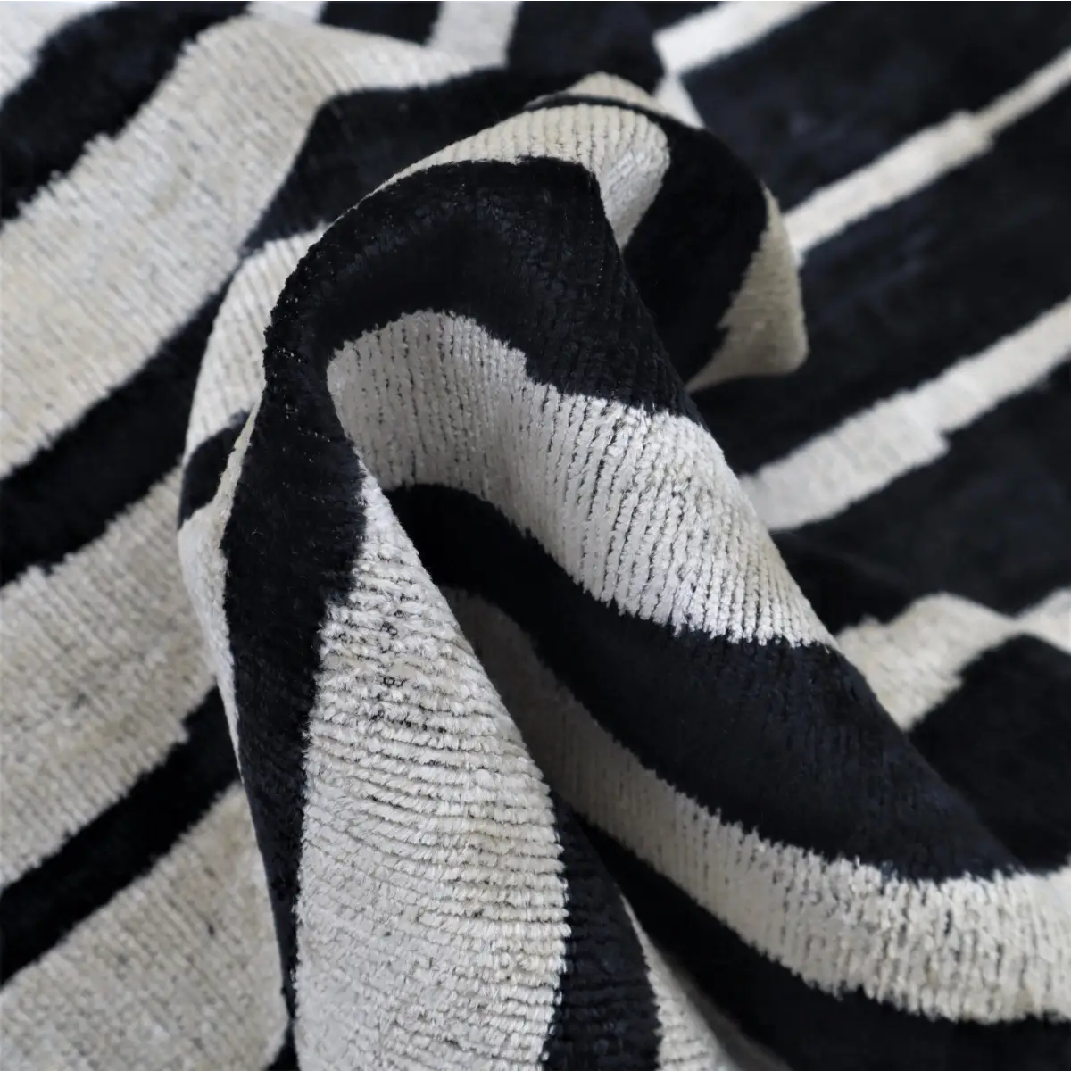 Canvello Handmade Black White Decorative Pillow and Insert | 16x24 - Canvello