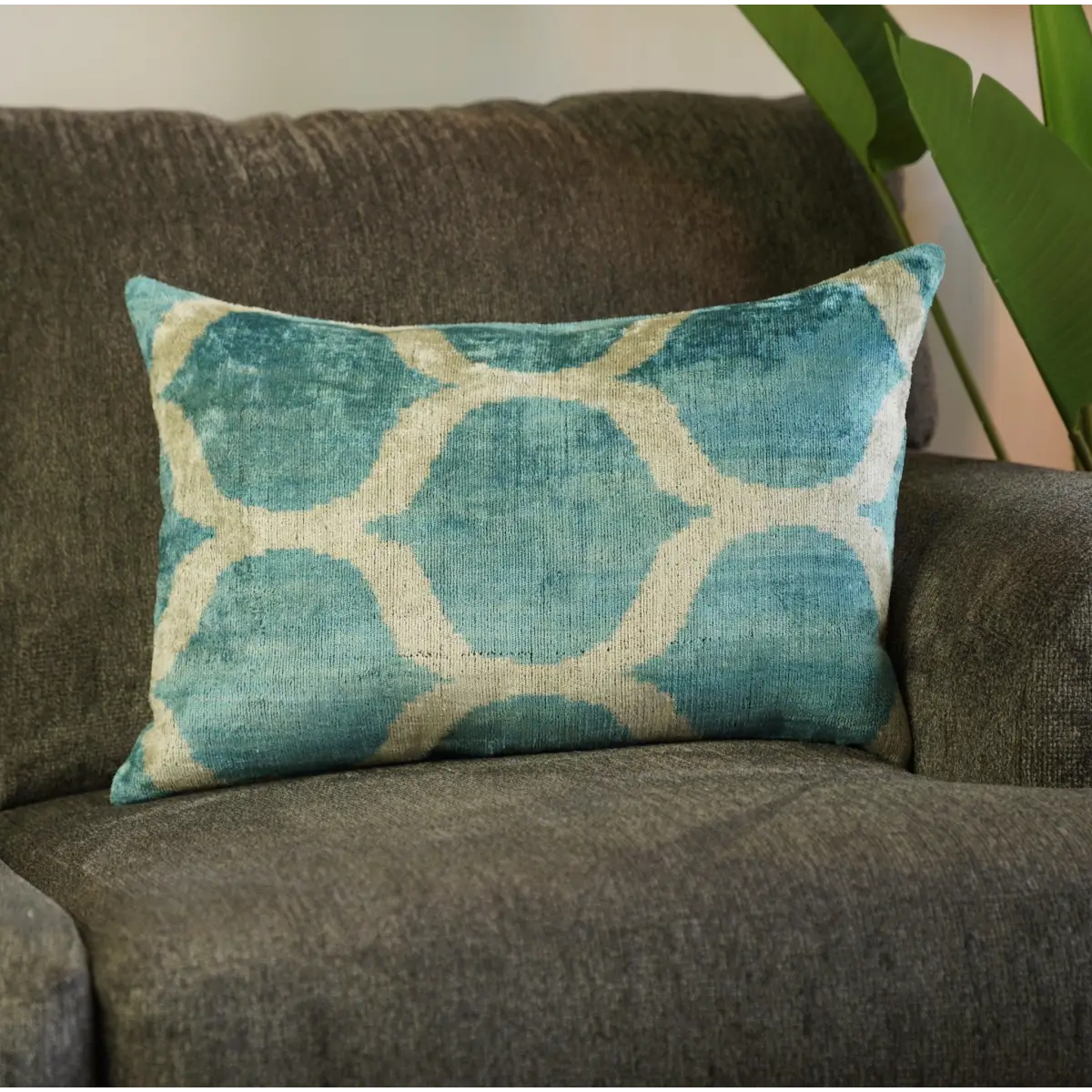 Canvello Handmade Blue Velvet Lumbar Pillow For Sofa - 16x24 - Canvello