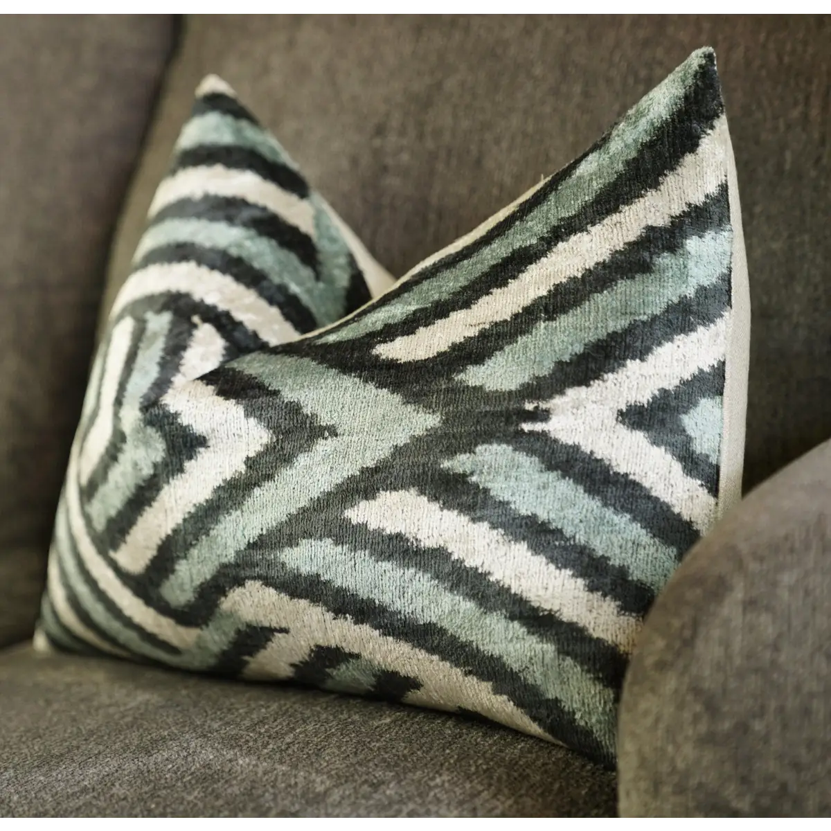 Canvello Handmade Decorative Gray Black Throw Pillows - 16x24 - Canvello