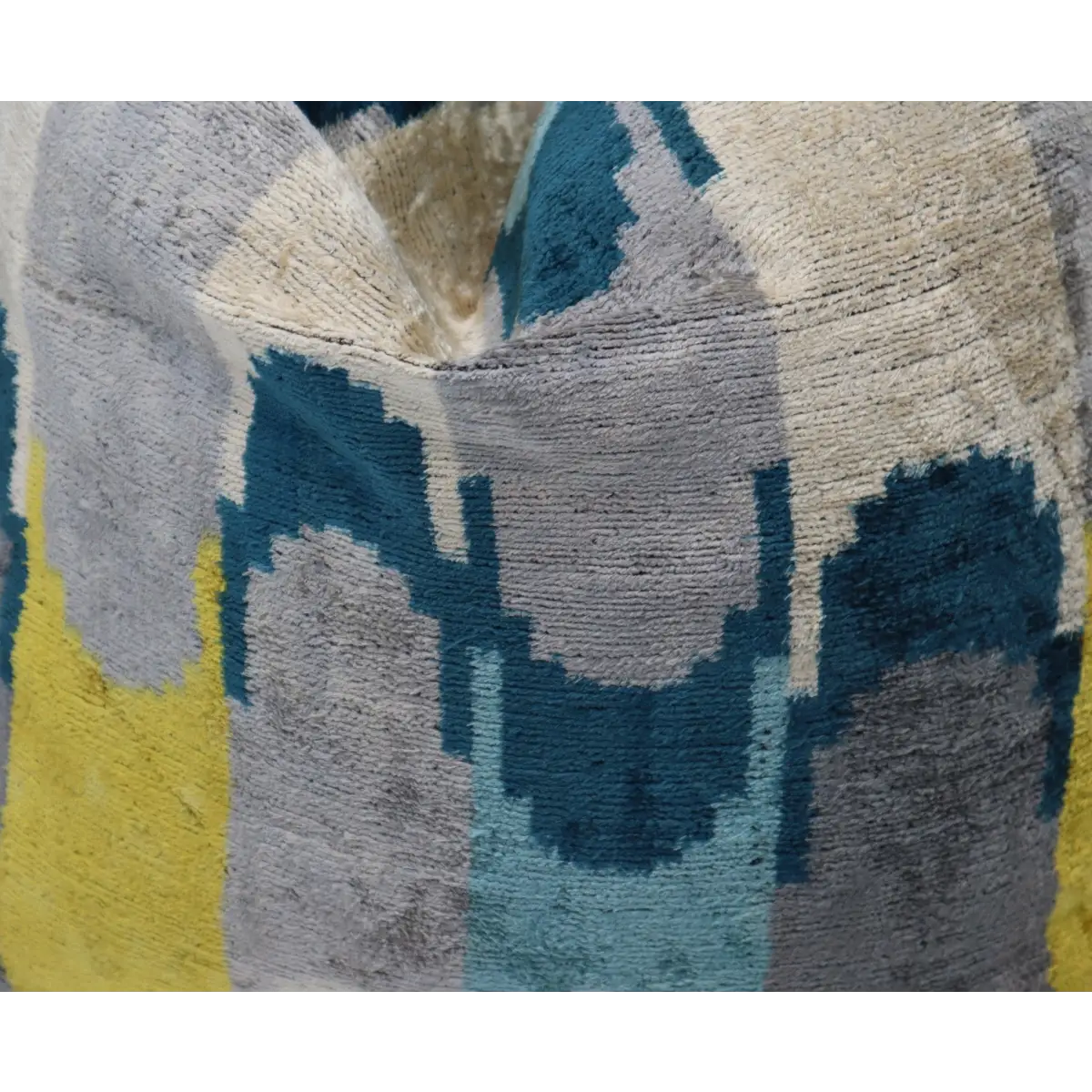 Canvello Handmade Grau Blue Yello Velvet Throw Pillows - 20x20 - Canvello