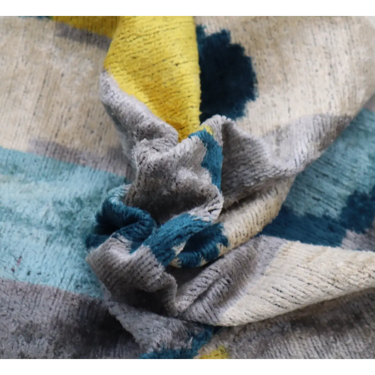 Canvello Handmade Grau Blue Yello Velvet Throw Pillows - 20x20 - Canvello
