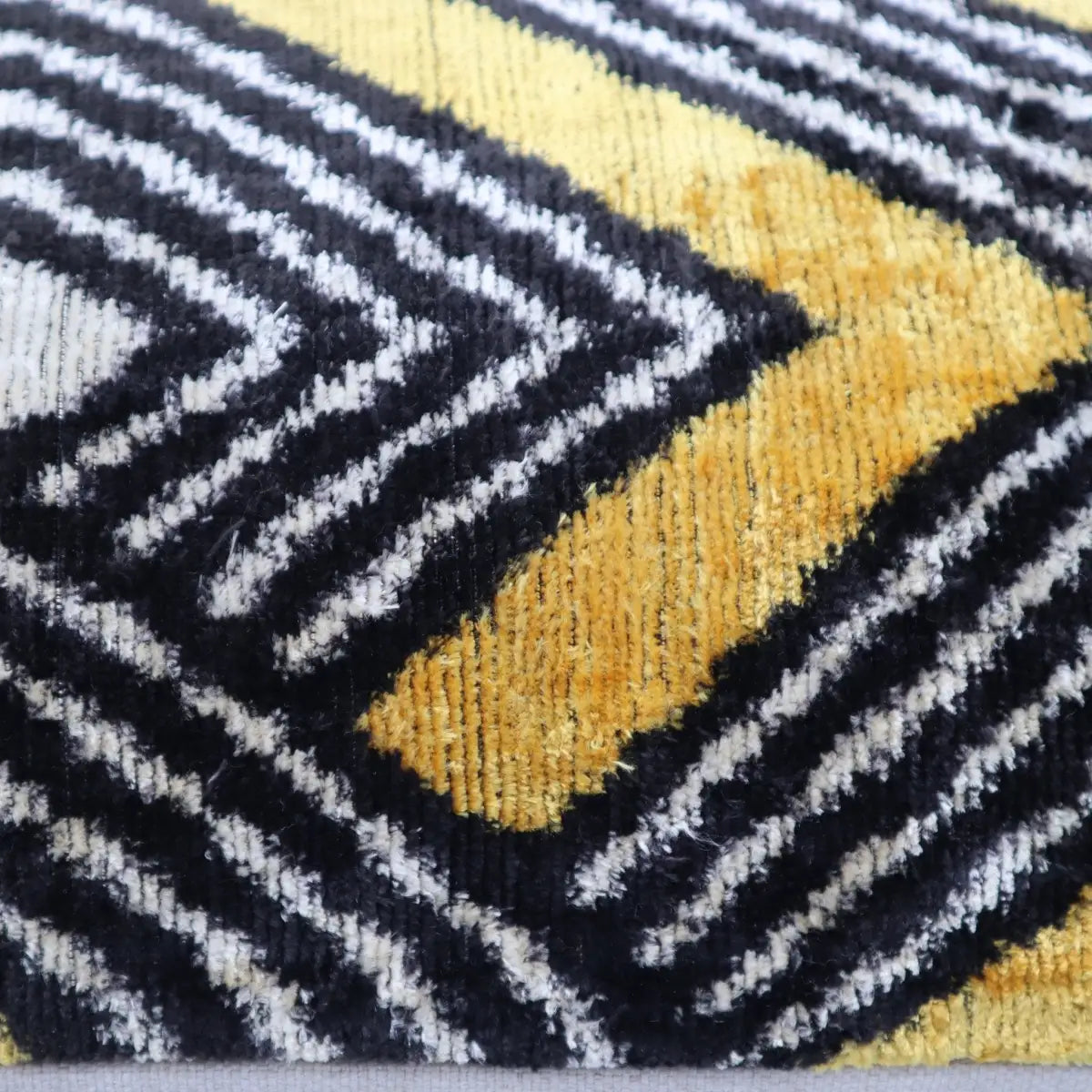 Canvello Handmade Luxury Gold Black Pillow with Down Insert - 16x24 - Canvello