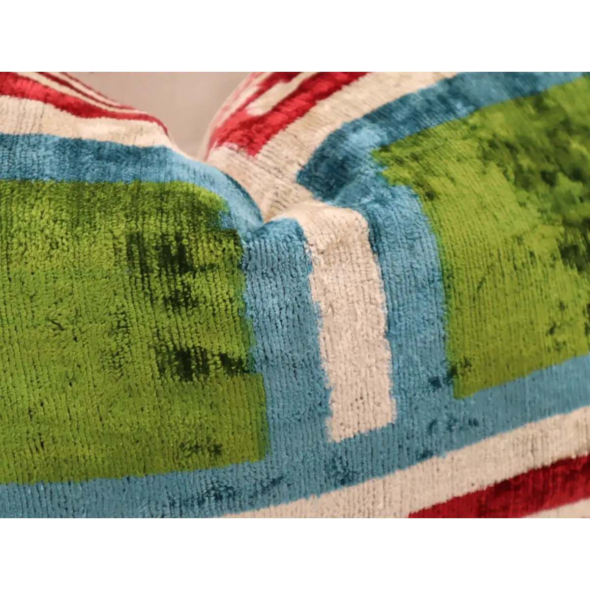 Canvello Handmade Luxury Green Pink Velvet Throw Pillows - 16’’x24’’ - Canvello