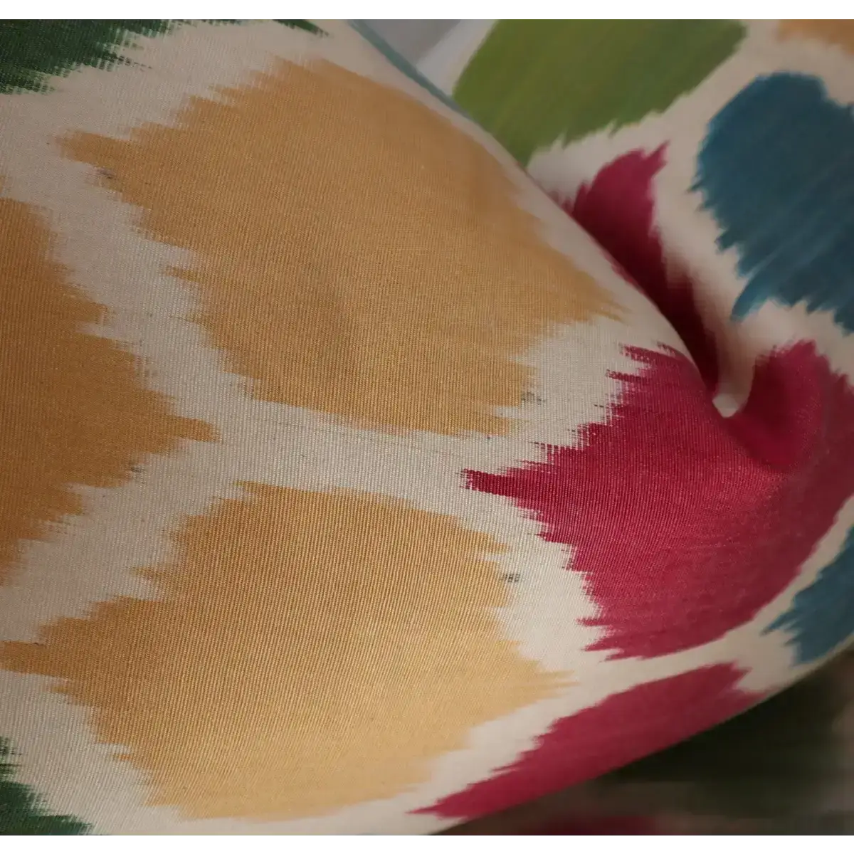 Canvello Handmade Silk Decorative Throw Pillow with Down Filled Insert - Canvello