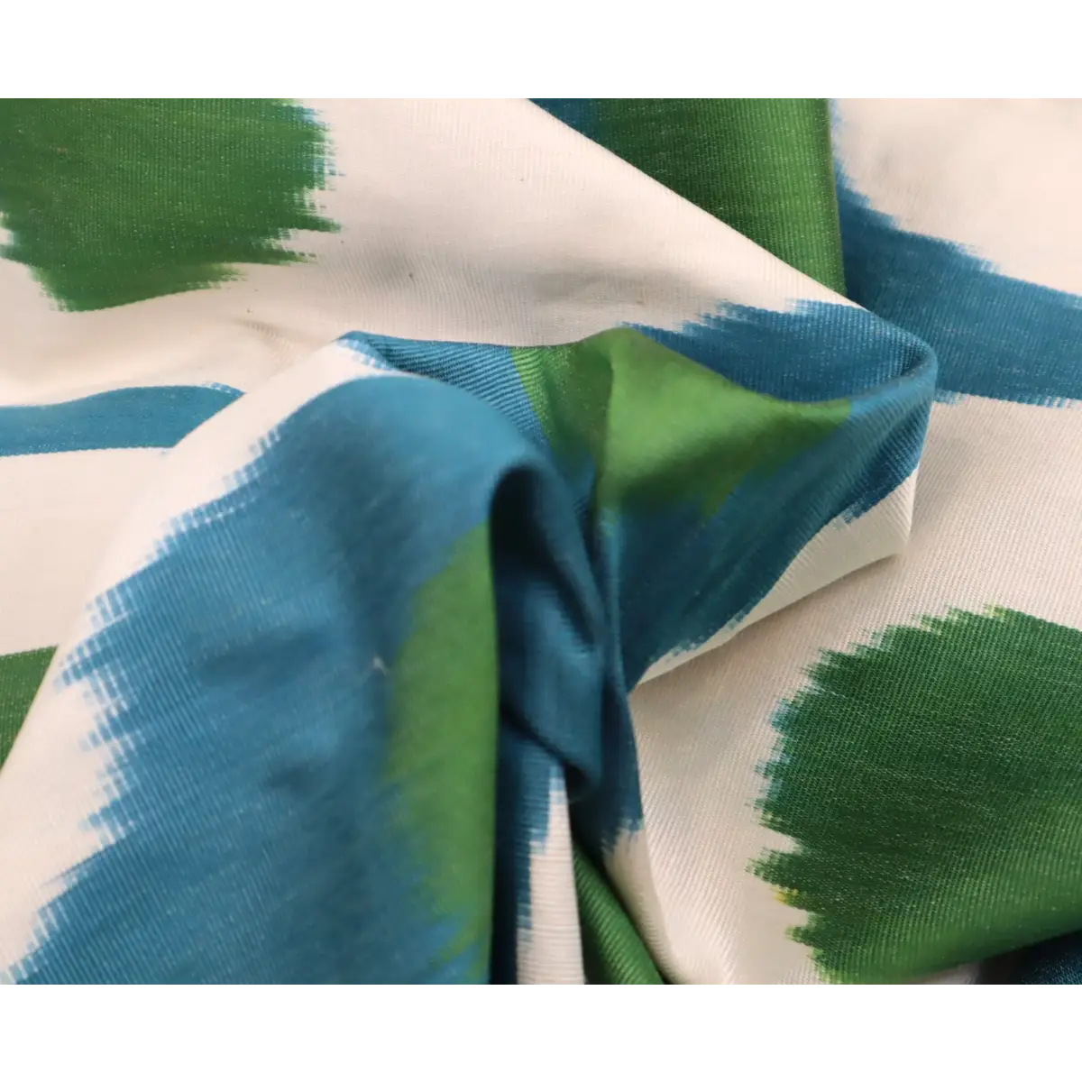 Canvello Handmade Silk Decorative Throw Pillow with Down Filled Insert - Canvello