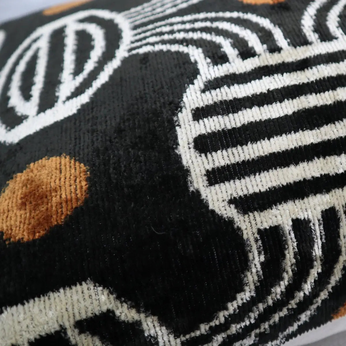 Canvello Luxury Decorative Black Throw Pillow | 16 x 24 in (40 x 60 cm) - Canvello