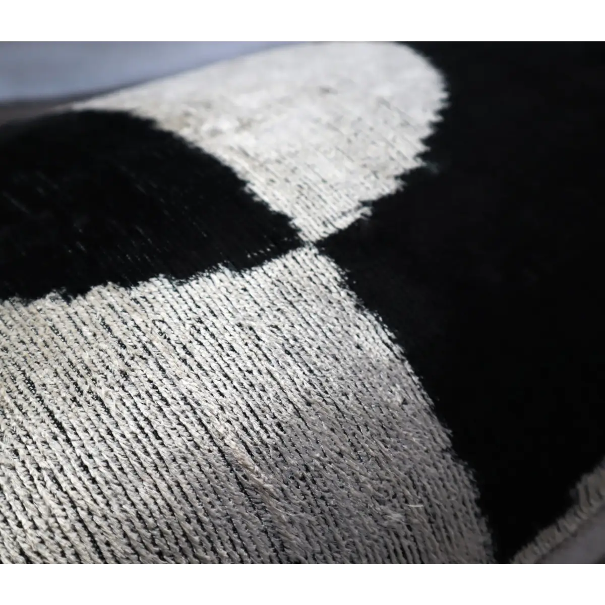 Canvello Luxury Decorative Black White Throw Pillow | 16 x 24 in (40 x 60 cm) - Canvello