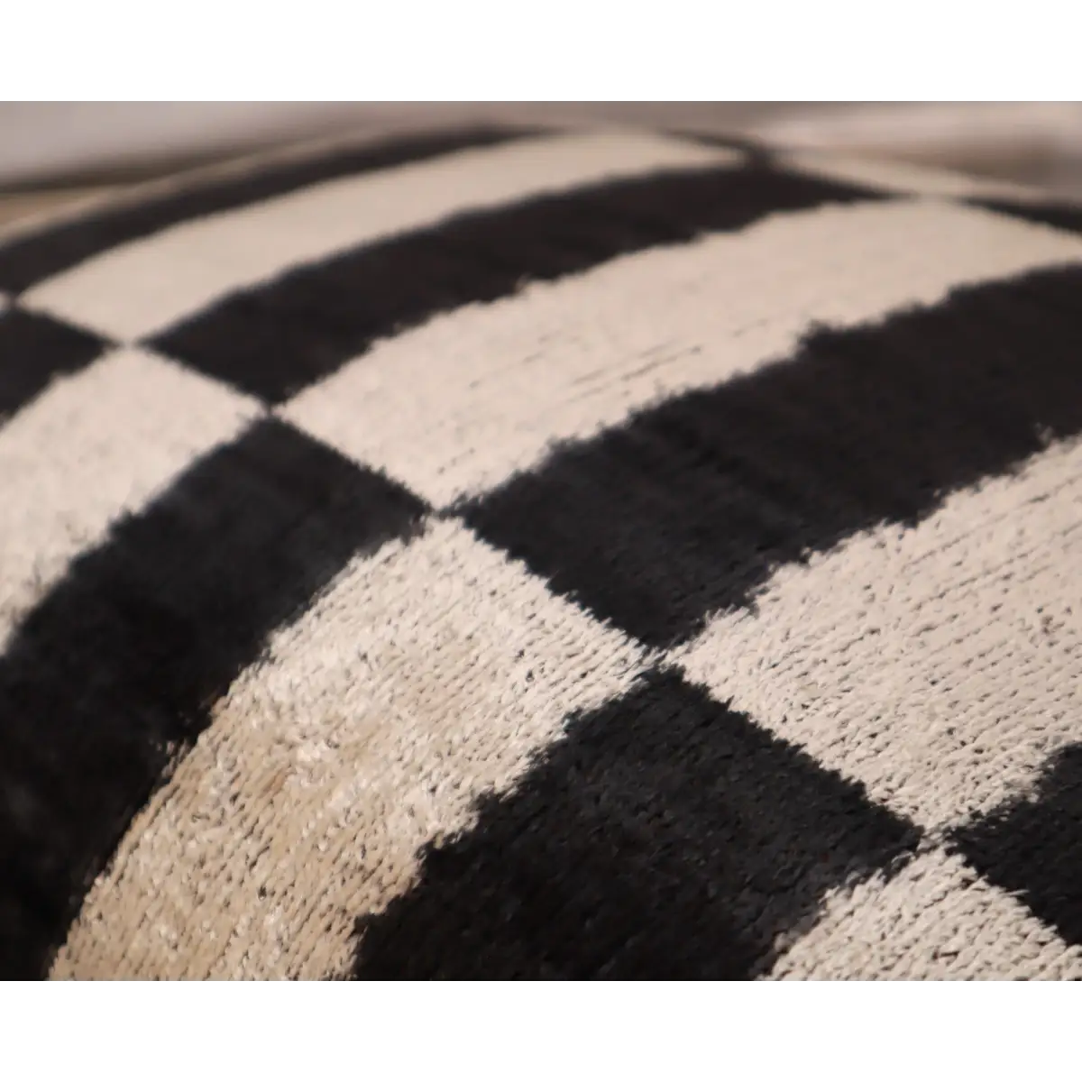 Canvello Luxury Decorative Black & White Throw Pillow | 16 x 24 in (40 x 60 cm) - Canvello