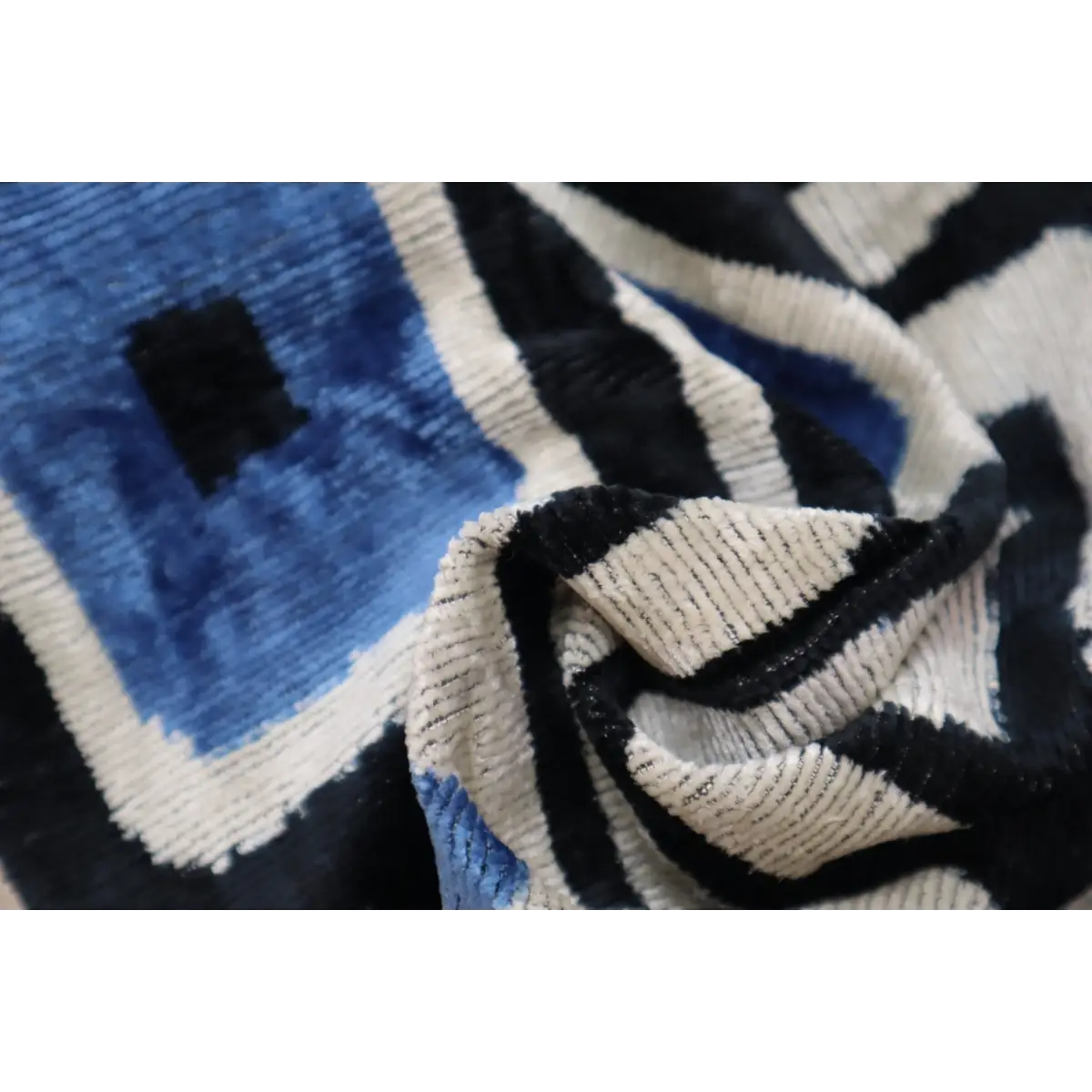 Canvello Luxury Geometric Blue Black Pillow for Couch | 16 x 24 in (40 x 60 cm) - Canvello
