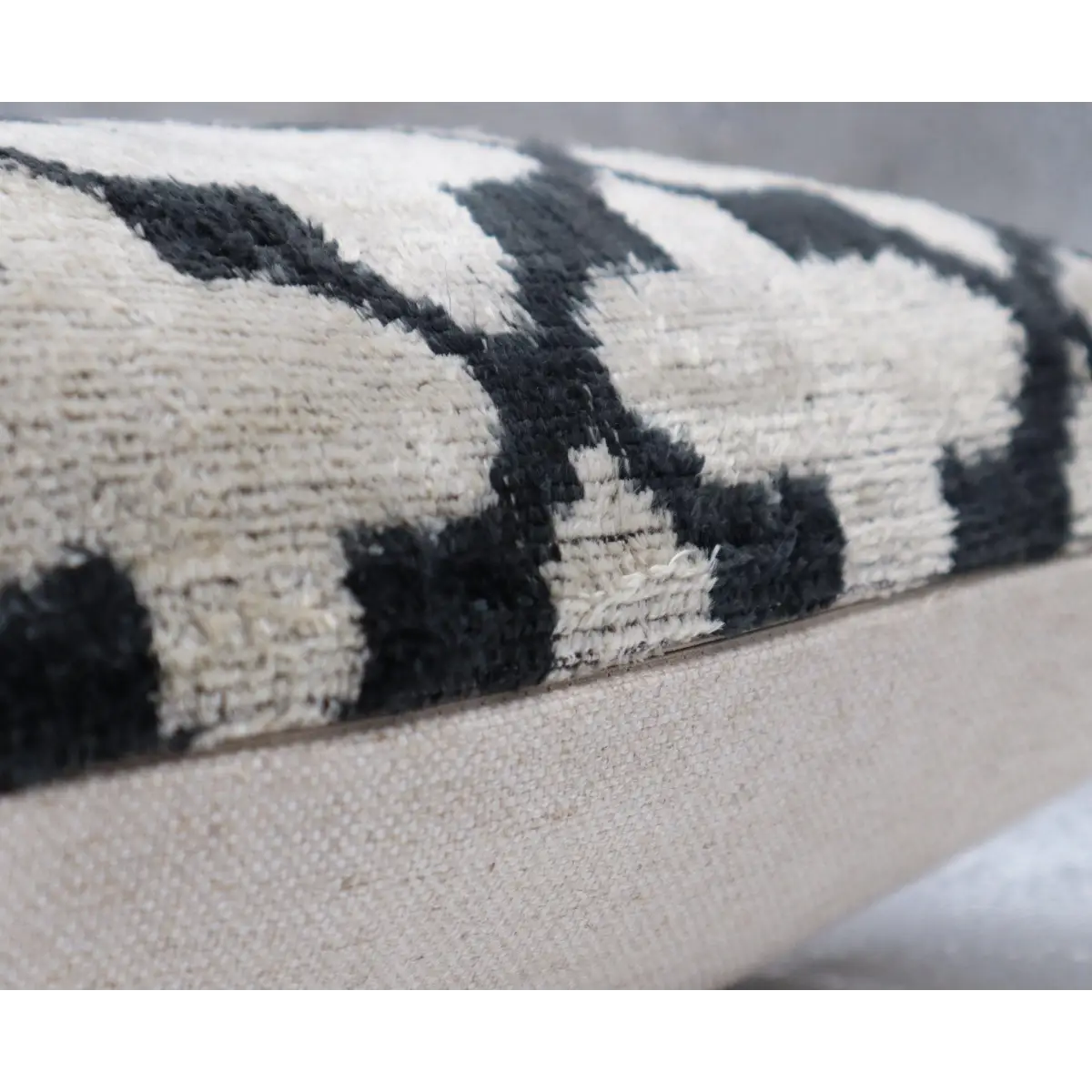 Canvello Throw Back Blavk & White Cushion For Sofa | 16 x 16 in (40 x 40 cm) - Canvello