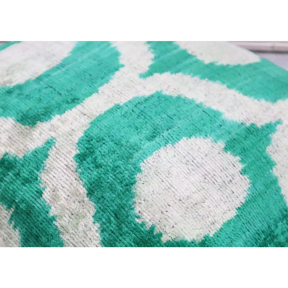 Canvello Throw Luxury Velvet Green Pillow | 16 x 16 in (40 x 40 cm) - Canvello