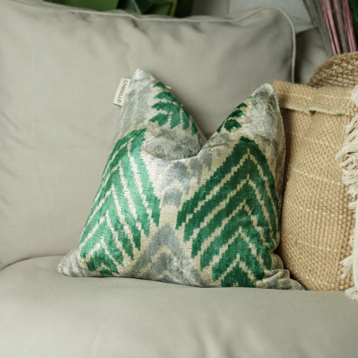 Canvello Unique Green Pillows + Down Insert 16’’x16’’ - Canvello