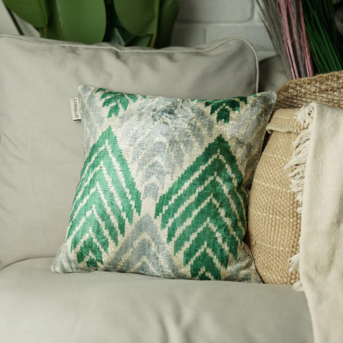Canvello Unique Green Pillows + Down Insert 16’’x16’’ - Canvello