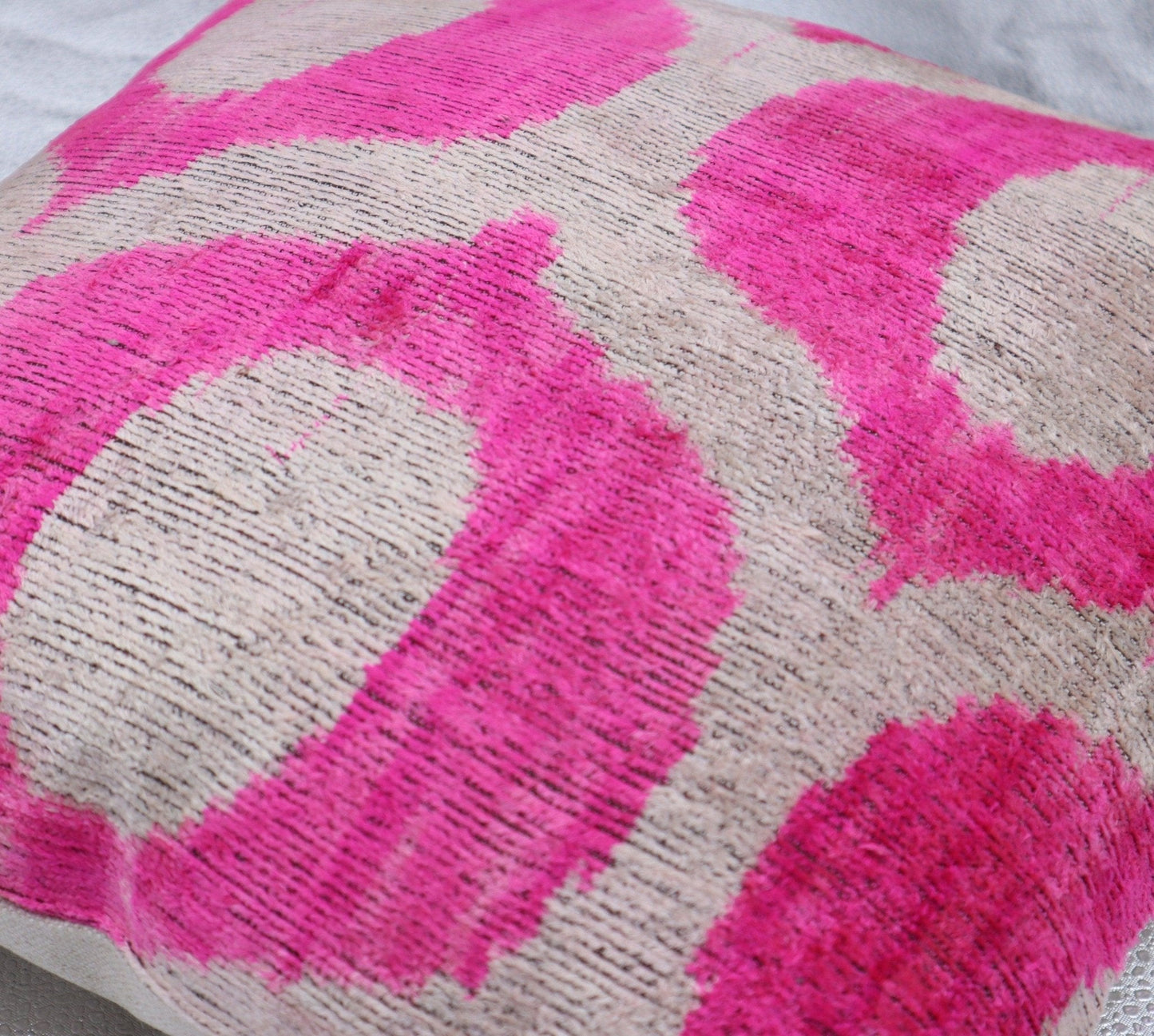 Coussin en velours Canvello rose ivoire | 40 x 40 cm (16 x 16 po)