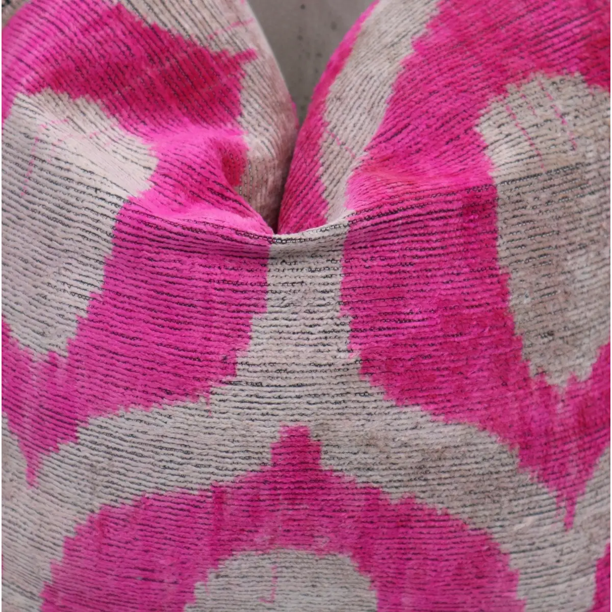 Canvello Velvet Pink Ivory Pillow | 16 x 16 in (40 x 40 cm) - Canvello
