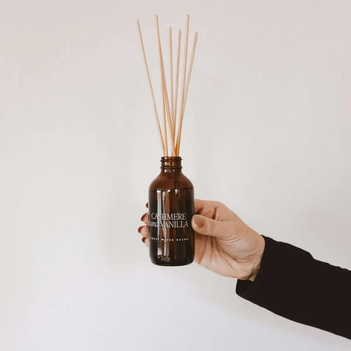 Cashmere and Vanilla Amber Reed Diffuser - Sweet Water Decor