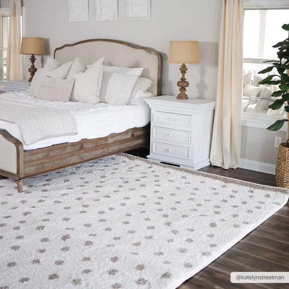 Chaia Dotted Cream & Brown Plush Rug - Boutique Rugs