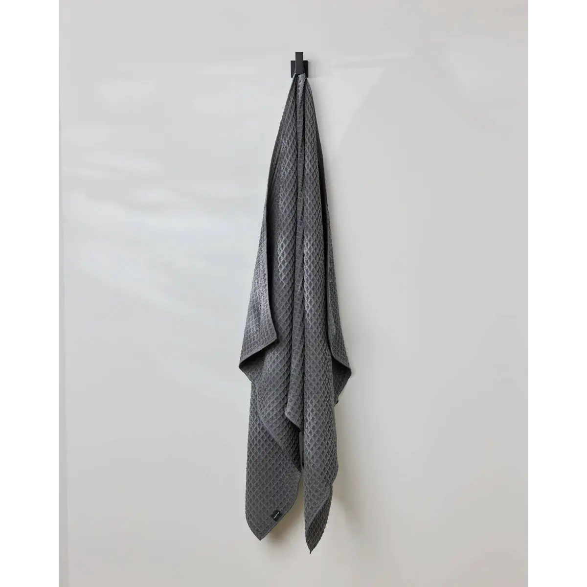 Luxury Waffle Bath Towel - Charcoal - Geometry