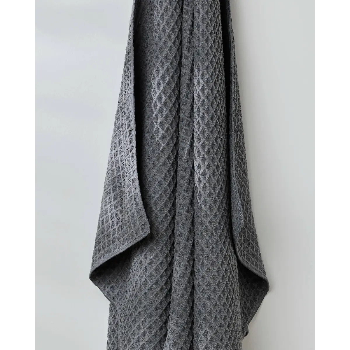 Luxury Waffle Bath Towel - Charcoal - Geometry